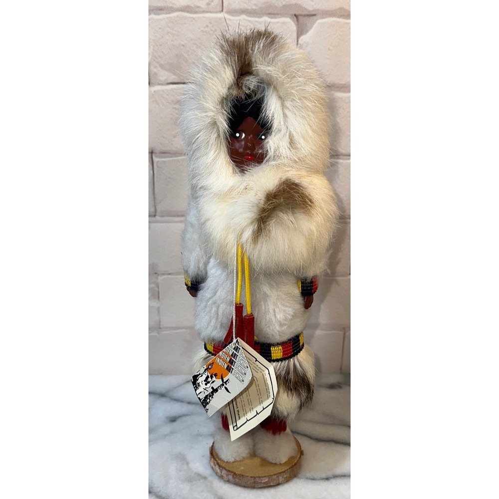 Indien Art Eskimo Inc 530 Handcrafted Canada Doll Fur Parka Beaded Souvenir
